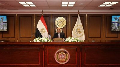 وزير العدل يجتمع برؤساء المحاكم الابتدائية والاقتصادية