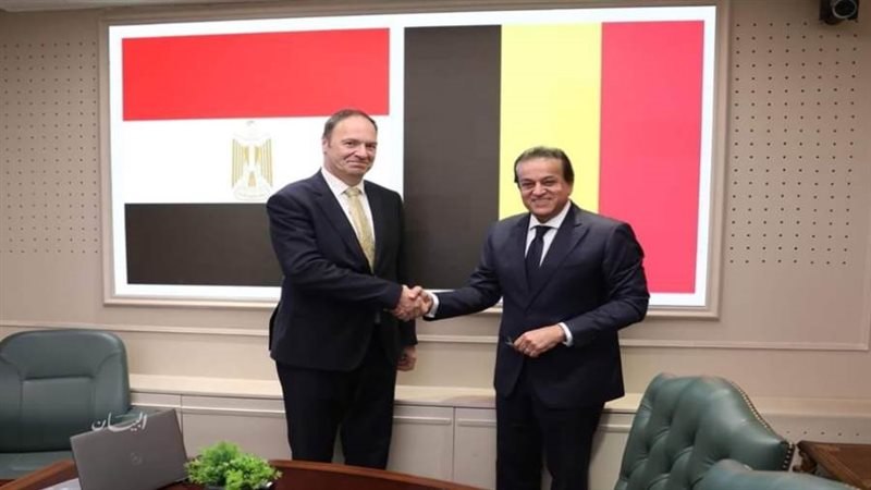 وزير الصحة يستقبل