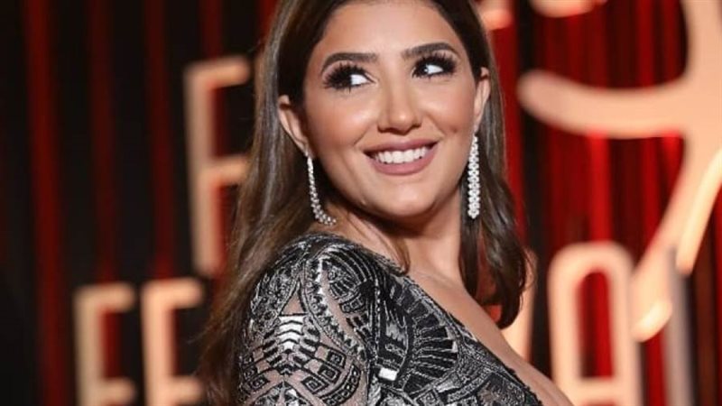 الممثلة مي عمر