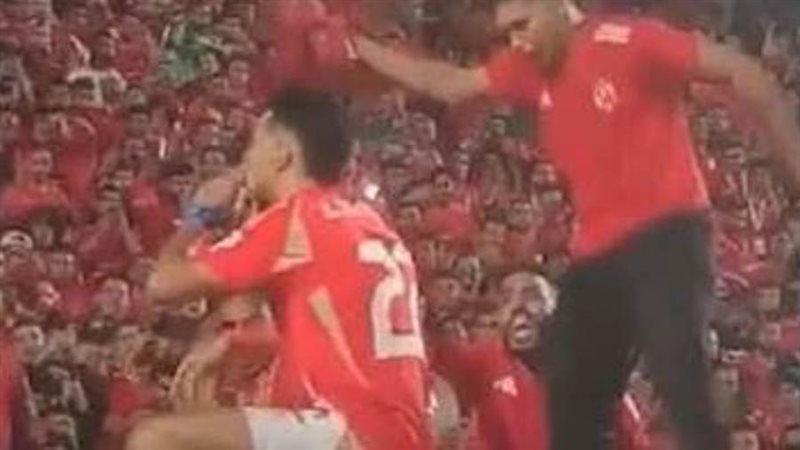 أيام مع جماهير الأهلي