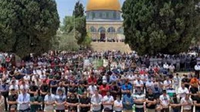 40 ألف فلسطيني يؤدون صلاة الجمعة في المسجد الأقصى