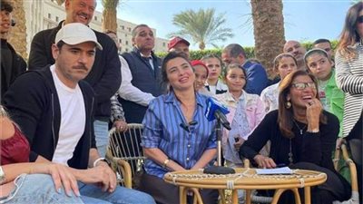 ماذا قال أحمد عز عن ساندرا نشأت في مهرجان القاهرة السينمائي؟