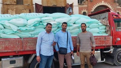 ضبط سيارة محملة بـ8 أطنان دقيق بلدي مدعم أثناء تهريبها لبيعها بالسوق السوداء