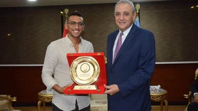 بعد تتويجه أفضل لاعب في العالم .. محافظ الغربية  يهنئ البطل الأولمبى 
