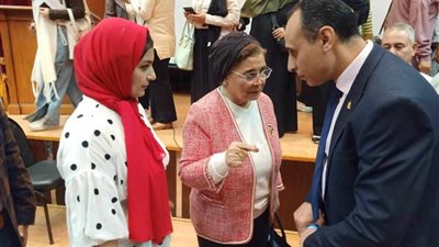 نائبة وزير الصحة تتفقد خدمات وحدة صحية وتناقش الألف يوم الذهبية بندوة بالزقازيق
