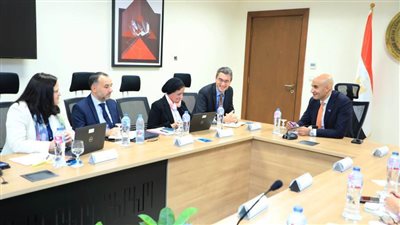 عبداللطيف: تعزيز برامج القراءه والكتابه و الحساب لطلاب الابتدائي