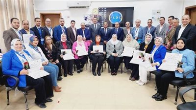ختام فاعليات البرنامج التدريبي الموحد للترشح للوظائف القيادية بالجامعات بجامعة دمنهور ..صور 