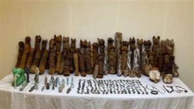 أجهزة الأمن تضبط 360 قطعة أثرية ومومياوات بحوزة شخصين بالمنيا 