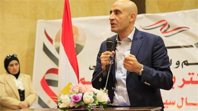 عبداللطيف: المعلمون لهم الفضل في وضع حلول للتحديات المزمنة 