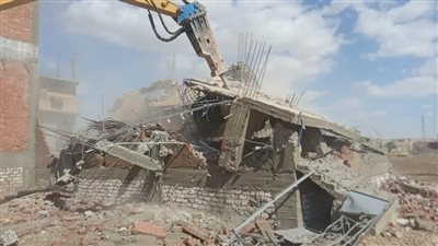 إزالة 32 حالة تعدٍ على أملاك دولة وأراضٍ زراعية بمركزي القوصية وساحل سليم