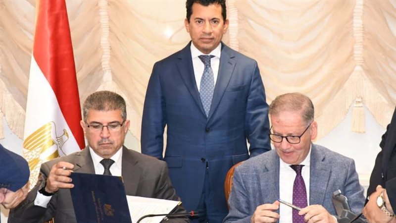 د. أشرف صبحى