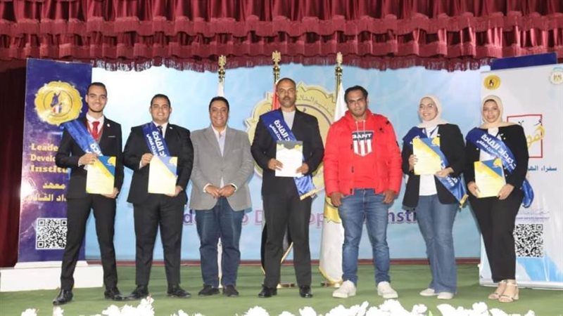 فريق جامعة أسيوط