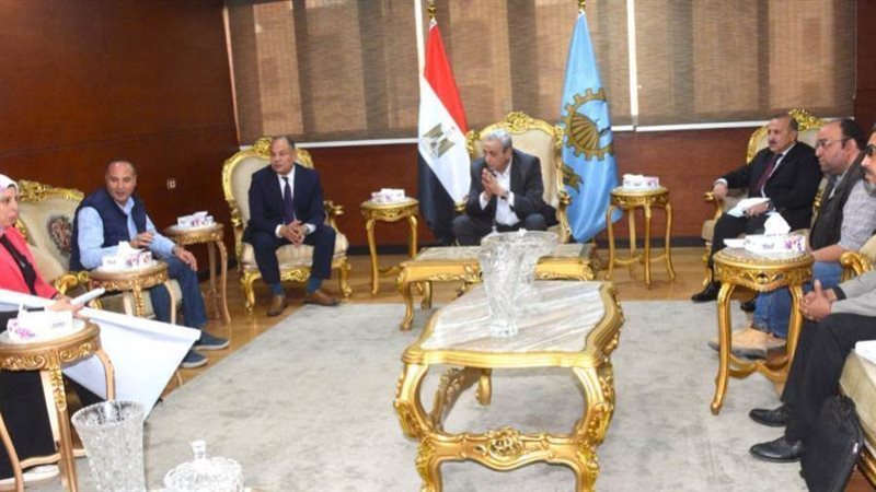 محافظ الغربية خلال