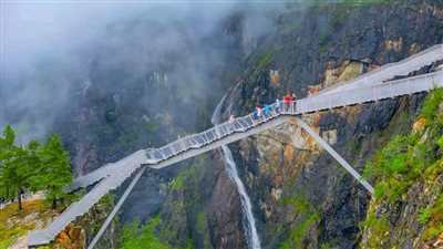 «جسر الأحلام»: تحفة هندسية تعلو شلالات «فورينجسفوس النرويجية»