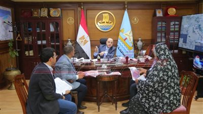 محافظ كفر الشيخ يناقش 12 شكوى في لقاء المواطنين 