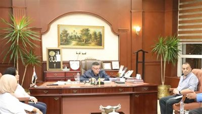 محافظ البحر الأحمر: إنشاء منافذ بيع دائمة للمصانع بالغردقة وعربيات متنقلة للبيع في المناطق الحيوية |صور