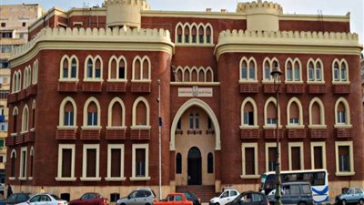 جامعة الإسكندرية تبحث خطة مواجهة موسم الأمطار والنوات حفاظا على منتسبيها وانتظاما للدراسة