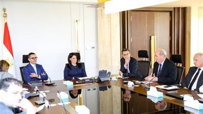 وزيرا التخطيط والاستثمار يناقشان مع وفد البنك الدولي تطوير استراتيجية الاستثمار الأجنبي المباشر بمصر