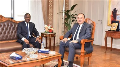 وزير قطاع الأعمال العام يبحث مع سفير كوت ديفوار بالقاهرة فرص تعزيز التعاون الاقتصادي والتجاري