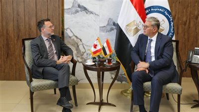 وزير البترول والثروة المعدنية يستقبل السفير الكندى بالقاهرة 