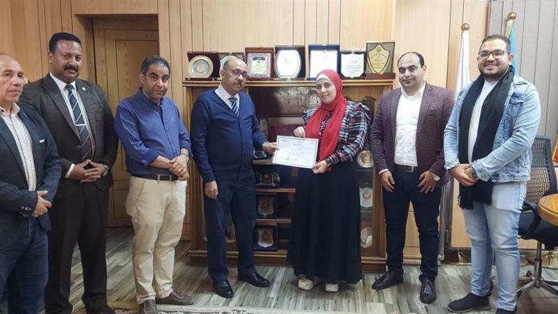 توزيع الشهادات