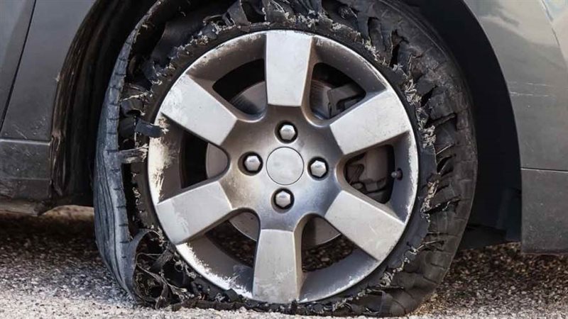 انفجار إطار السيارات