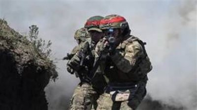 القوات الروسية تشن هجوما على بلدة رازدولنويه في جمهورية دونيتسك