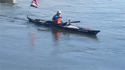  المجدف الهولندي المحترف روب فان دير آر يقوم برحلة تجديف بنهر النيل من بني سويف إلى القاهرة