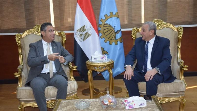 محافظ الغربية خلال