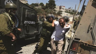 الاحتلال الإسرائيلي يعتقل 16 فلسطينيا من الضفة الغربية