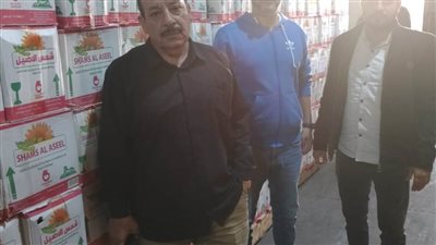 ضبط 22 طن مواد غذائية ومواد تصنيع بلاستيك مجهولة المصدر بالشرقية