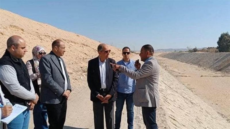 تطهير مخرات السيول