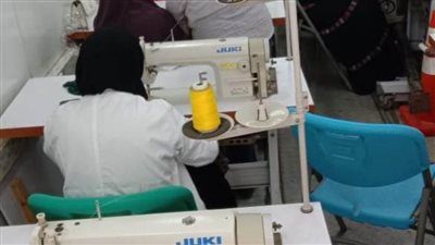  بالصور.. محافظ الغربية: تأهيل الفتيات في مهنة التفصيل والخياطة بشهادات معتمدة