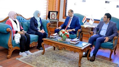محافظ سوهاج يستقبل رئيس الهيئة العامة للتنمية الصناعية
