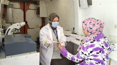 تقديم 1032 خدمة صحية خلال قافلة طبية مجانية بقرية زاوية حاتم بمركز أبوقرقاص