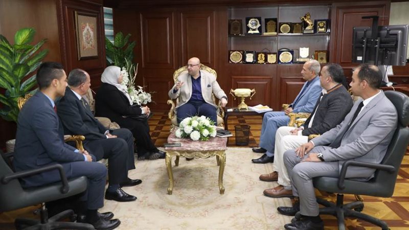 محافظ بنى سويف يستقبل