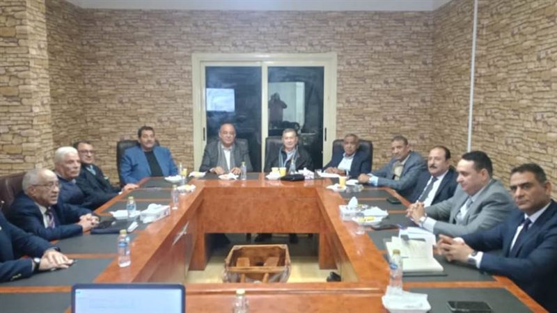 جانب من إجتماع حزب