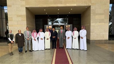 مساعد وزير الصحة يبحث التعاون مع شركة سعودية لتعزيز التحول الرقمي