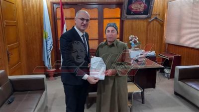 رئيس مدينة بيلا يسلم 25 نموذج 8 للتصالح في مخالفات البناء