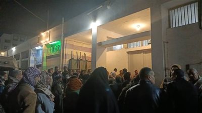 أهالي دير الجنادلة يتسلمون جثامين 6 ضحايا حادث انقلاب سيارة بأسيوط