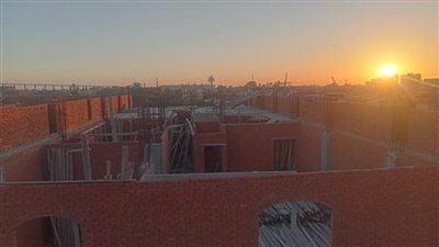 تنفيذ ١٧ حالة إزالة فورية للتعديات بالبناء على مساحة ١٣٧٧ مترًا تقريبًا