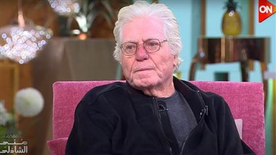 حسين فهمي يتحدث عن رحيل شقيقه مصطفى قبل أيام من مهرجان القاهرة السينمائي 