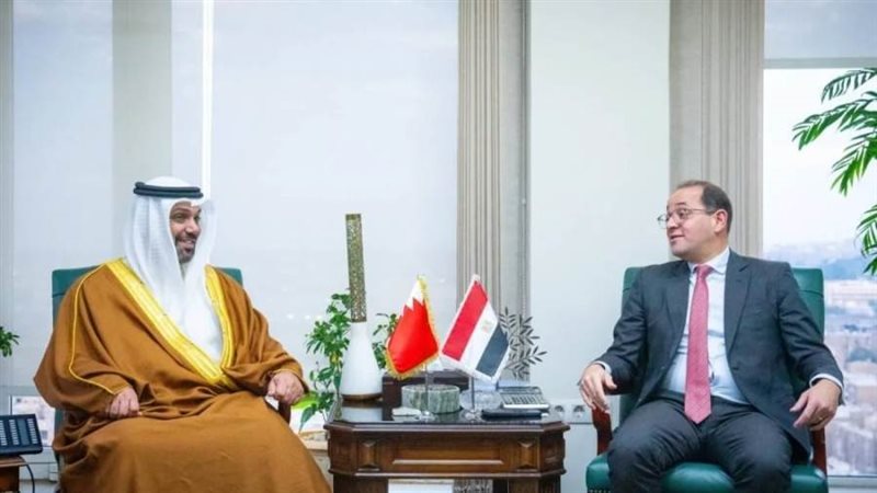 وزير المالية خلال