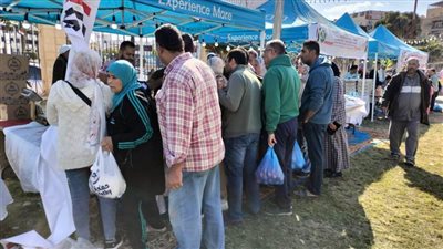 إقبال كبير من المواطنين على سوق اليوم الواحد..لليوم الثاني على التوالي بالإسماعيلية 