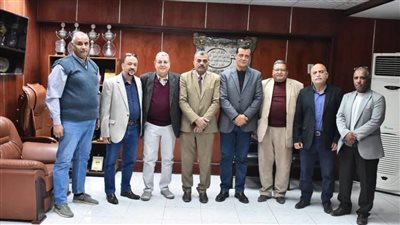 وكيل تعليم سوهاج يتابع المنظومة الإلكترونية لتوزيع الأغذية المدرسية 