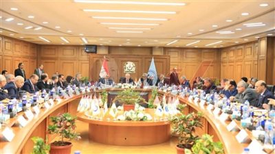 رئيس جامعة كفر الشيخ يشارك اجتماع المجلس الأعلى للجامعات