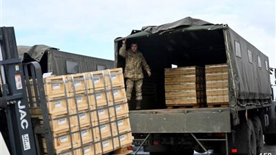الجسر الجوي الإغاثي إلى لبنان يتواصل بمغادرة الطائرة الإغاثية الـ26