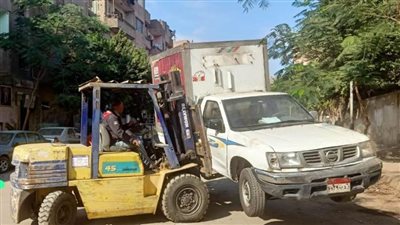 الجيزة تزيل الأكشاك والفتارين المقامة بالمخالفة ورفع السيارات المتهالكة 