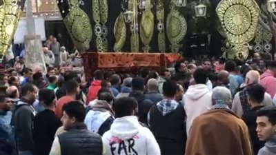 أهالى ميت كنانة يشيعون جنازة الطفلة 