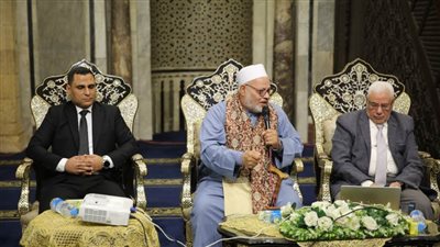 رئيس جامعة الأزهر الأسبق: القرآن الكريم يعرض لنا نظرة كاملة عن الكون لتشجيع العقل البشري على البحث